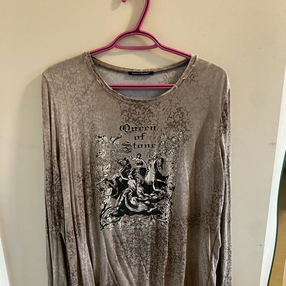 Y2K Queen of Stone Graphic Long Sleeve Top